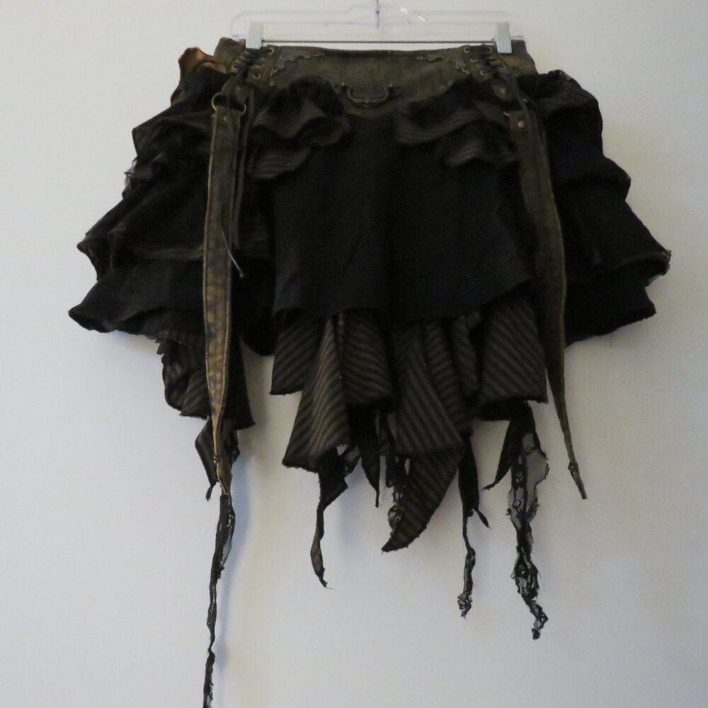 DEVIL FASHION Pendragon Steampunk Waterfall Skirt Pirate Goth Whimsigoth M NWT - Picture 9 of 14